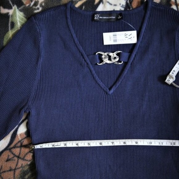 Brand New Ribbed Chain Dark Blue Sweater, size L/M, stretchy. - Picture 6 of 7